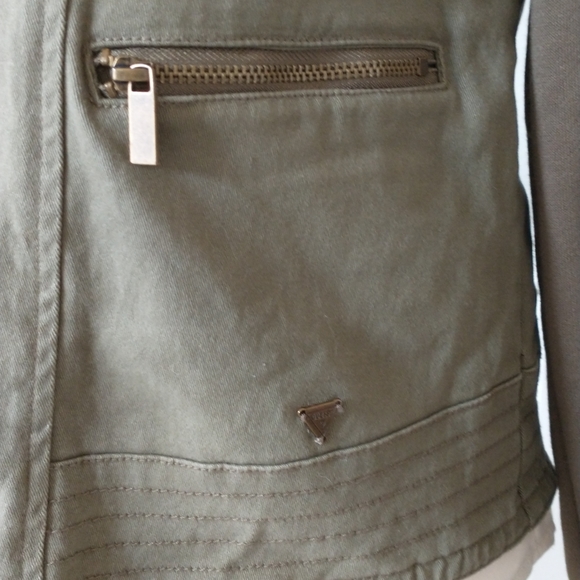 Guess Jacket Medium - Picture 8 of 10
